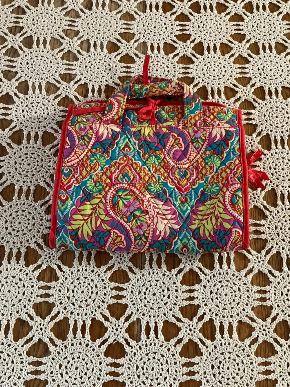 Vera Bradley Makeup Toiletries Travel Hanging Organizer in Retired Paradise Pais